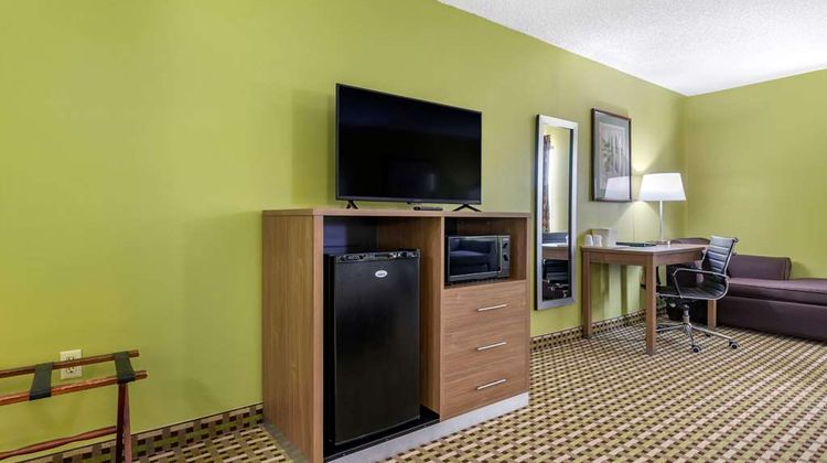 Quality Inn Brunswick Suite