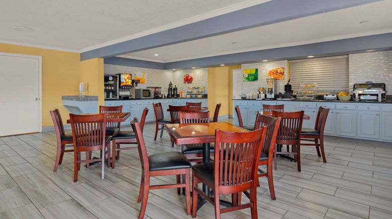 <b>Quality Inn Restaurant</b>. Images powered by <a href="https://iceportal.shijigroup.com/" title="IcePortal" target="_blank">IcePortal</a>.