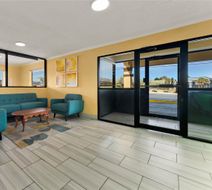 Quality Inn Lobby