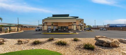 Quality Inn Exterior