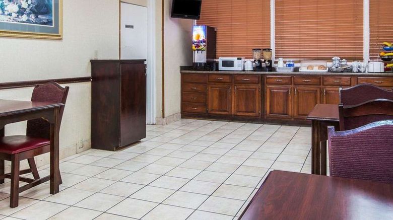 <b>Econo Lodge Atlanta College Park Restaurant</b>. Images powered by <a href="https://iceportal.shijigroup.com/" title="IcePortal" target="_blank">IcePortal</a>.