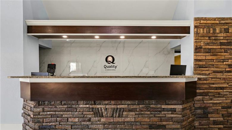 <b>Quality Inn Lavonia Lobby</b>. Images powered by <a href="https://iceportal.shijigroup.com/" title="IcePortal" target="_blank">IcePortal</a>.