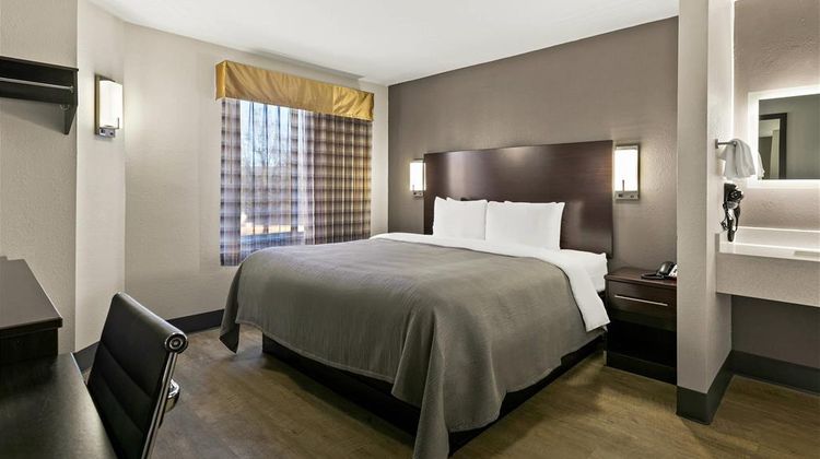 Quality Inn Lavonia Room