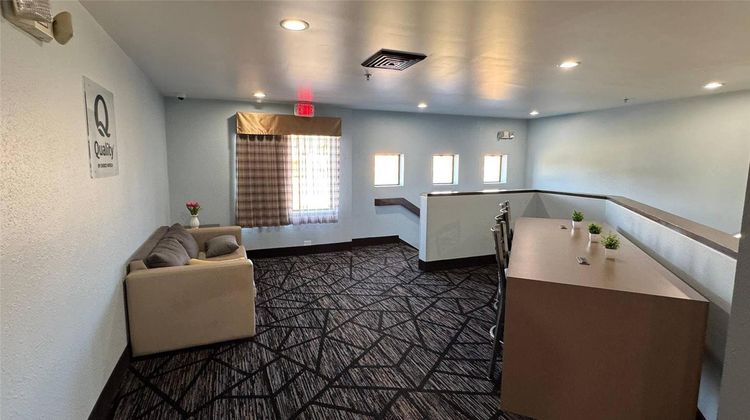 Quality Inn Lavonia Lobby