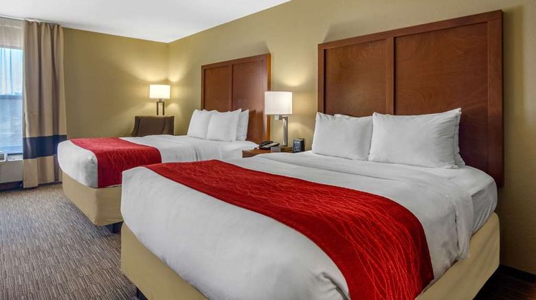 <b>Comfort Inn and Suites LaGrange East Room</b>. Images powered by <a href="https://iceportal.shijigroup.com/" title="IcePortal" target="_blank">IcePortal</a>.