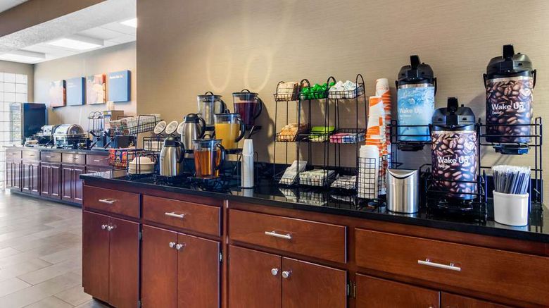 <b>Comfort Inn and Suites LaGrange East Restaurant</b>. Images powered by <a href="https://iceportal.shijigroup.com/" title="IcePortal" target="_blank">IcePortal</a>.
