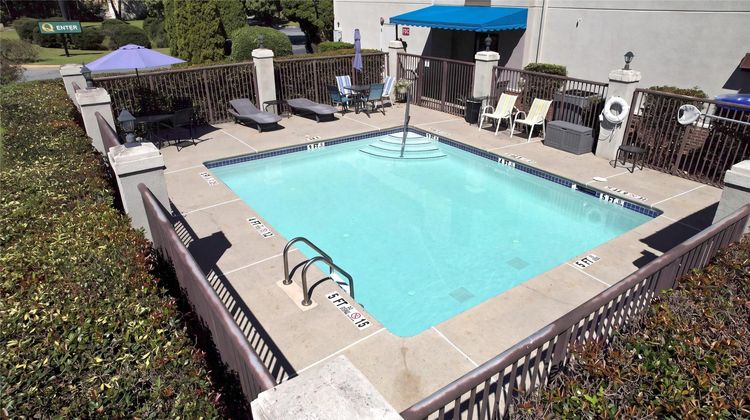 Quality Inn & Suites, Dawsonville Pool
