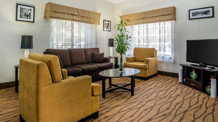Sleep Inn Near the Avenue Lobby