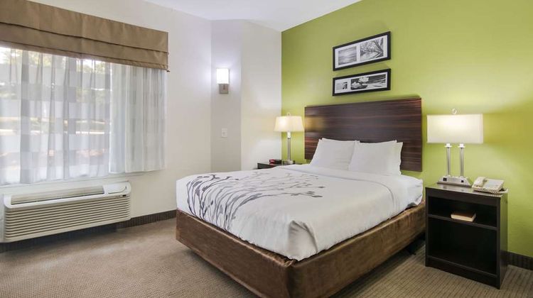 Sleep Inn Near the Avenue Room