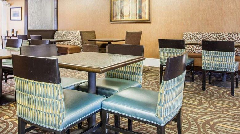 <b>Comfort Inn and Suites at Stone Mountain Restaurant</b>. Images powered by <a href="https://iceportal.shijigroup.com/" title="IcePortal" target="_blank">IcePortal</a>.