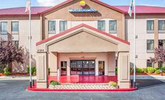 Comfort Inn and Suites at Stone Mountain