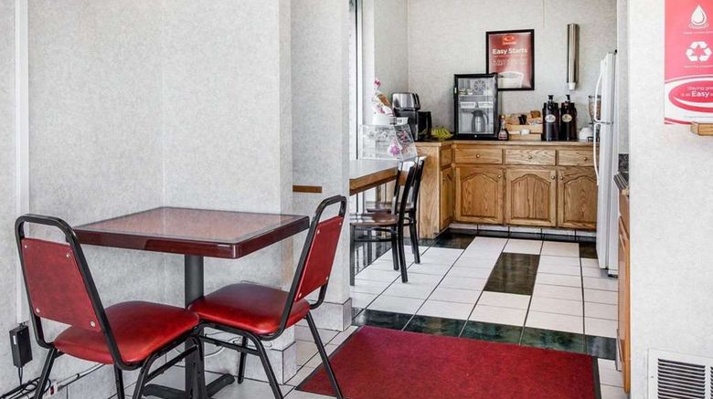 <b>Econo Lodge McDonough South Restaurant</b>. Images powered by <a href="https://iceportal.shijigroup.com/" title="IcePortal" target="_blank">IcePortal</a>.