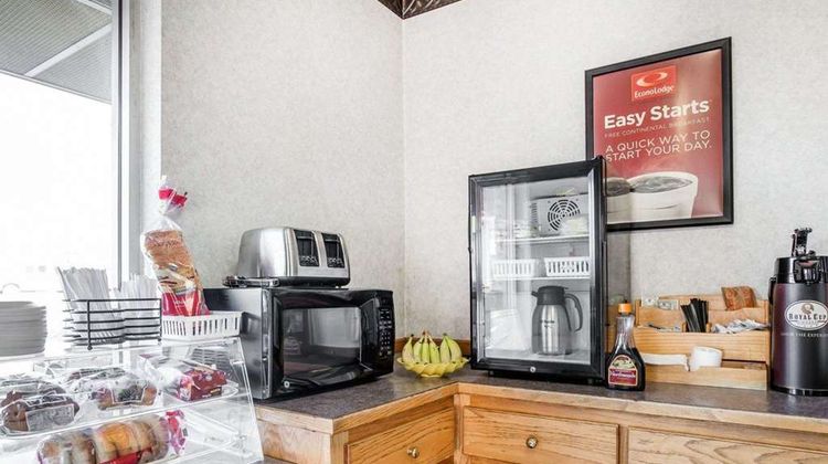 Econo Lodge McDonough South Restaurant