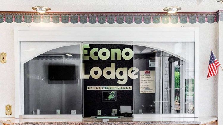 Econo Lodge McDonough South Lobby