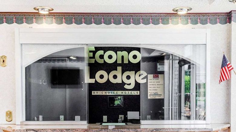 <b>Econo Lodge McDonough South Lobby</b>. Images powered by <a href="https://iceportal.shijigroup.com/" title="IcePortal" target="_blank">IcePortal</a>.