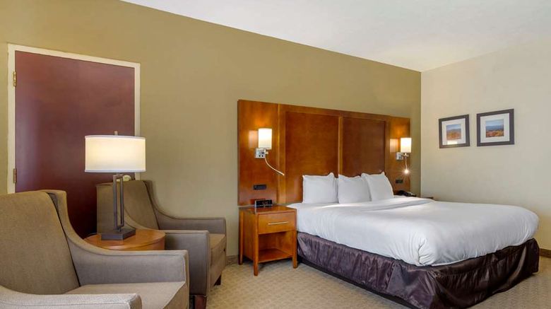 <b>Comfort Inn Room</b>. Images powered by <a href="https://iceportal.shijigroup.com/" title="IcePortal" target="_blank">IcePortal</a>.