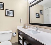 Comfort Suites Near Robins Air Force Bas Room