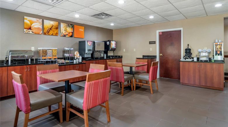 <b>Comfort Suites Restaurant</b>. Images powered by <a href="https://iceportal.shijigroup.com/" title="IcePortal" target="_blank">IcePortal</a>.