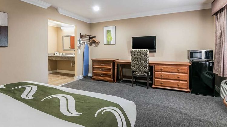 Quality Inn & Suites Atlanta Airport Room