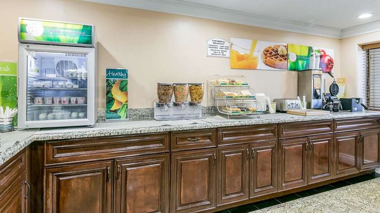 Quality Inn & Suites Atlanta Airport Restaurant