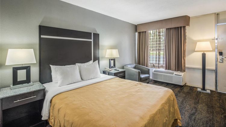 Quality Inn & Suites Room