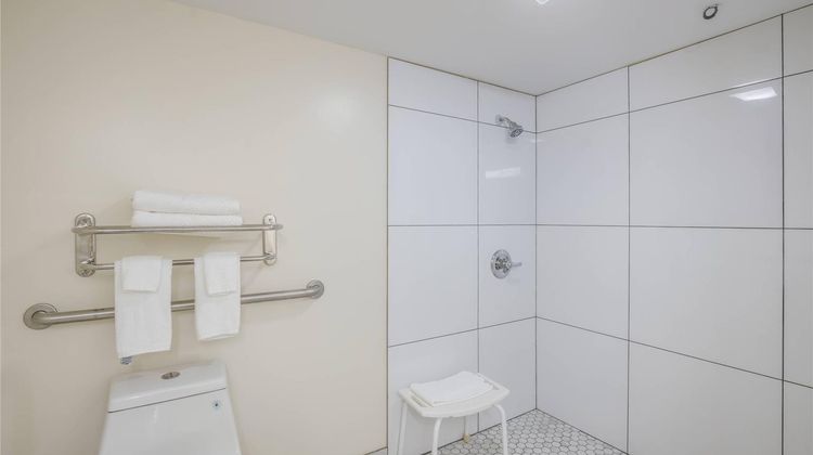 Quality Inn & Suites Room