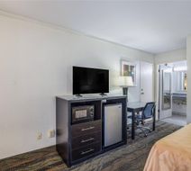 Quality Inn & Suites Room