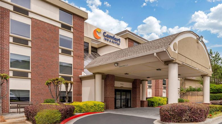 <b>Comfort Inn & Suites Exterior</b>. Images powered by <a href="https://iceportal.shijigroup.com/" title="IcePortal" target="_blank">IcePortal</a>.