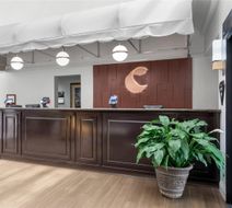 Comfort Inn & Suites Lobby
