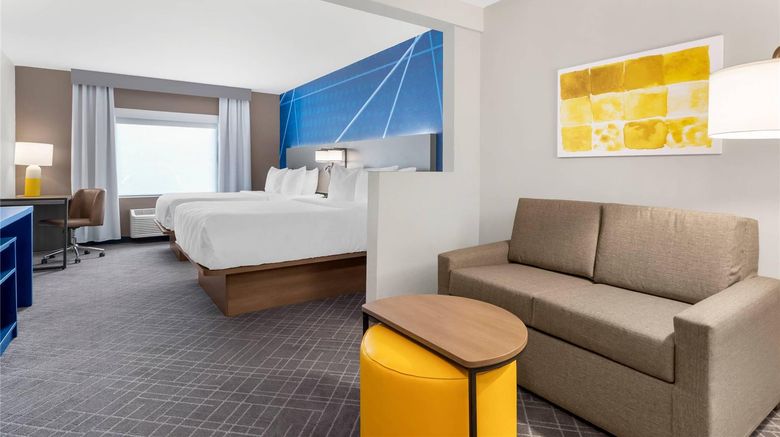 <b>Comfort Inn & Suites Suite</b>. Images powered by <a href="https://iceportal.shijigroup.com/" title="IcePortal" target="_blank">IcePortal</a>.