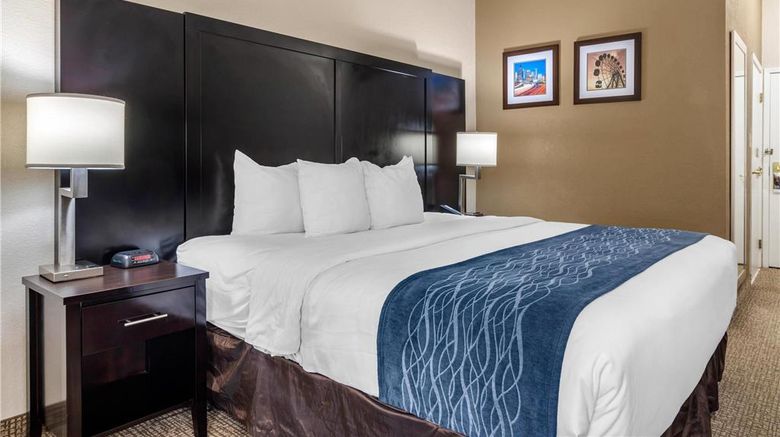 <b>Comfort Inn & Suites Galleria Room</b>. Images powered by <a href="https://iceportal.shijigroup.com/" title="IcePortal" target="_blank">IcePortal</a>.