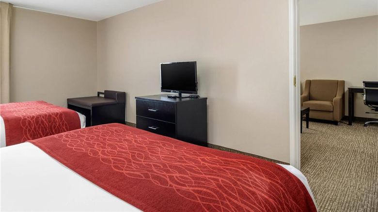 <b>Comfort Inn & Suites Galleria Suite</b>. Images powered by <a href="https://iceportal.shijigroup.com/" title="IcePortal" target="_blank">IcePortal</a>.