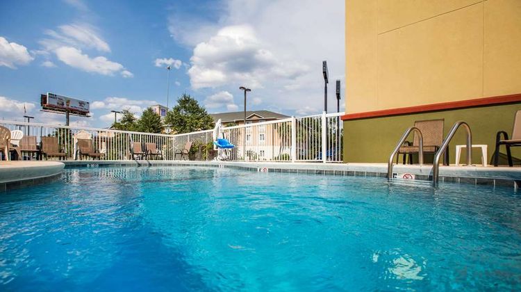Econo Lodge Valdosta Mall Area Pool