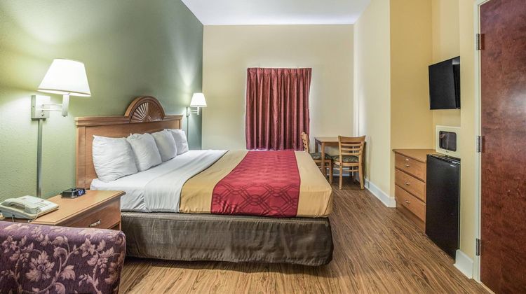 Econo Lodge Valdosta Mall Area Room