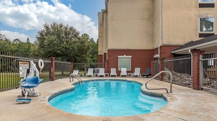 Comfort Inn and suites Statesboro Pool
