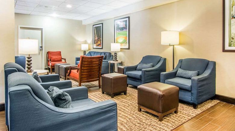<b>Comfort Inn Downtown South-Turner Field Lobby</b>. Images powered by <a href="https://iceportal.shijigroup.com/" title="IcePortal" target="_blank">IcePortal</a>.