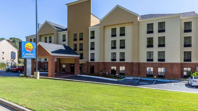 <b>Comfort Inn & Suites Dalton Exterior</b>. Images powered by <a href="https://iceportal.shijigroup.com/" title="IcePortal" target="_blank">IcePortal</a>.