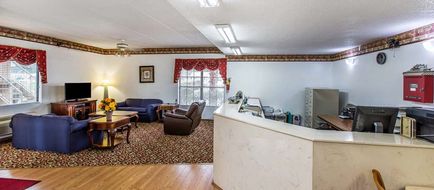Econo Lodge Inn and Suites Albany North Lobby