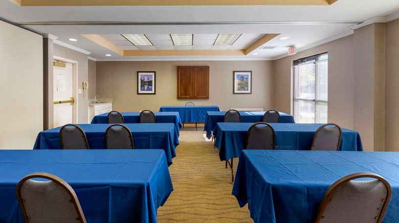 <b>Comfort Inn Meeting</b>. Images powered by <a href="https://iceportal.shijigroup.com/" title="IcePortal" target="_blank">IcePortal</a>.