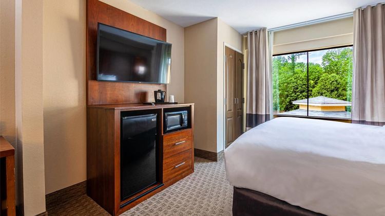 Comfort Suites Morrow Suite