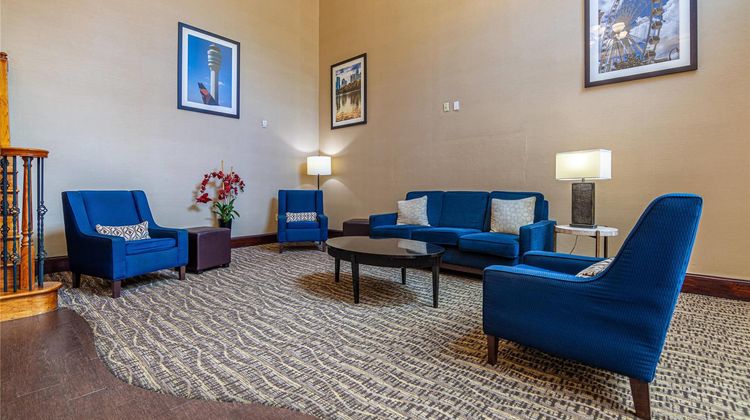 Comfort Suites Morrow Lobby