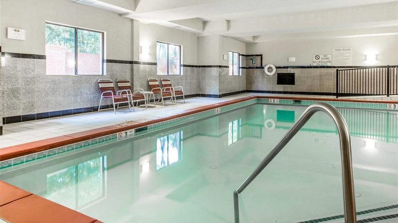 <b>Comfort Suites Morrow Pool</b>. Images powered by <a href="https://iceportal.shijigroup.com/" title="IcePortal" target="_blank">IcePortal</a>.