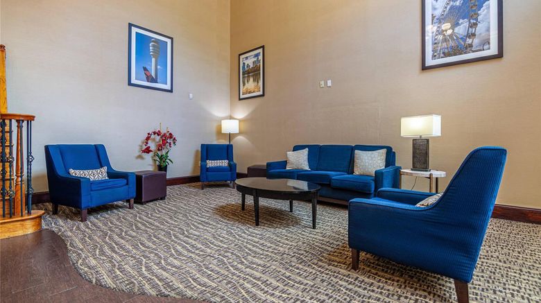 <b>Comfort Suites Morrow Lobby</b>. Images powered by <a href="https://iceportal.shijigroup.com/" title="IcePortal" target="_blank">IcePortal</a>.