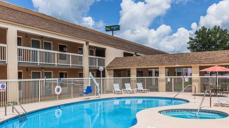 Quality Inn Kingsland Pool