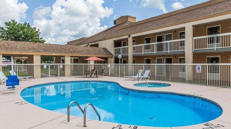 Quality Inn Kingsland Pool