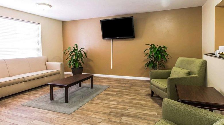 <b>Quality Inn Kingsland Lobby</b>. Images powered by <a href="https://iceportal.shijigroup.com/" title="IcePortal" target="_blank">IcePortal</a>.