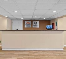 Quality Inn Kingsland Lobby