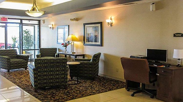 Quality Inn Winder Lobby