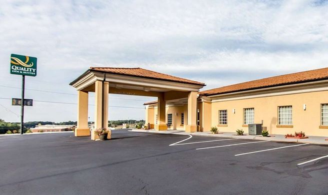 Quality Inn and Suites Bremen Exterior