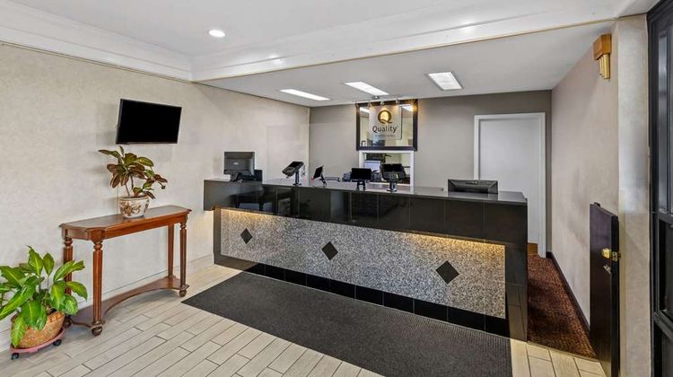 Quality Inn Marietta Lobby